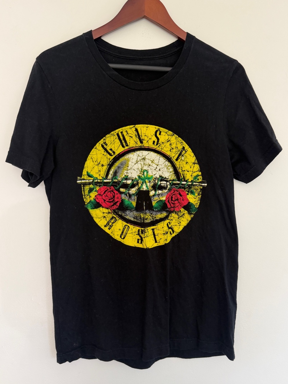 Guns N Roses Black Graphic Band Tee - Yellow & Red Logo size M